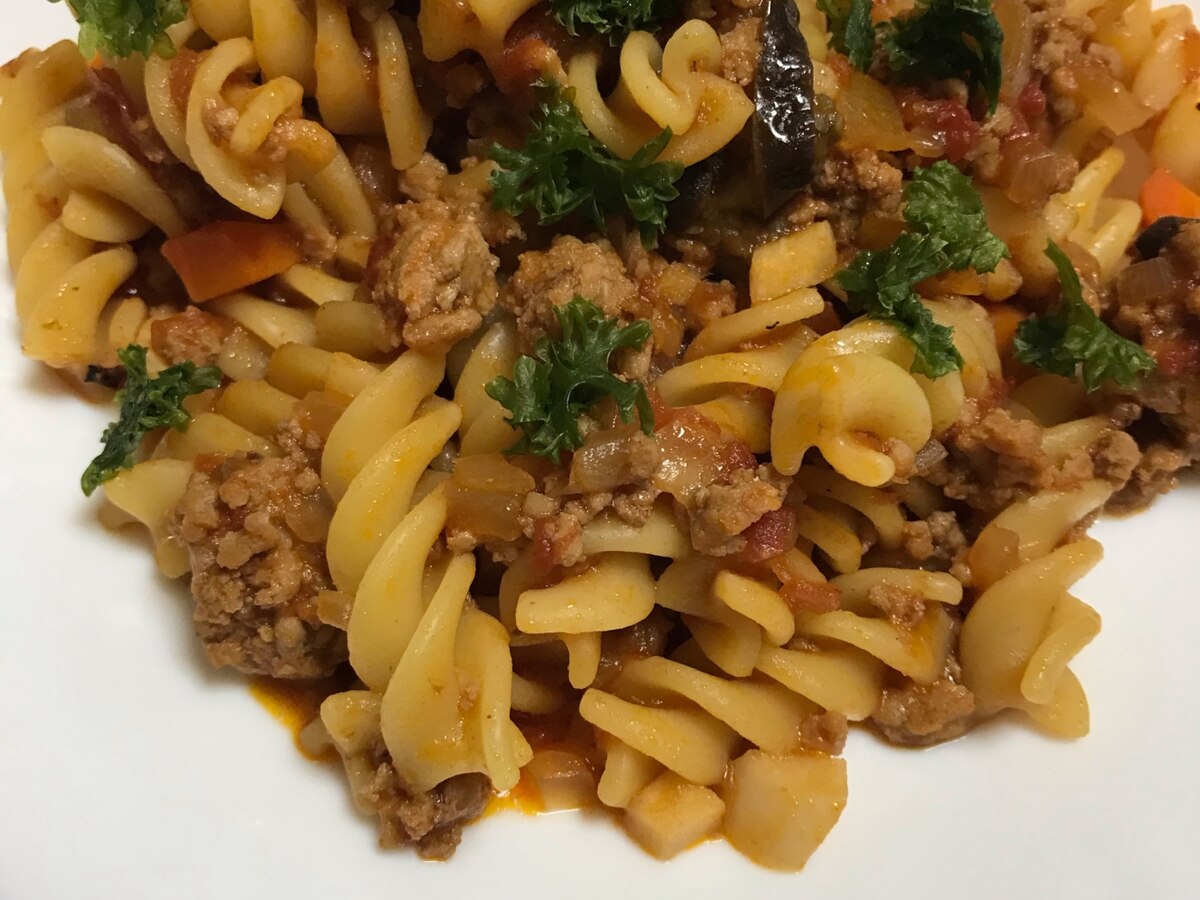 トマト煮の残りのソースでミートパスタ レシピ 作り方 By かねはは 楽天レシピ